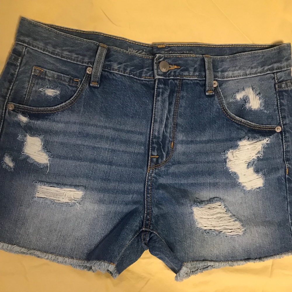 Women’s Distressed Jean Shorts